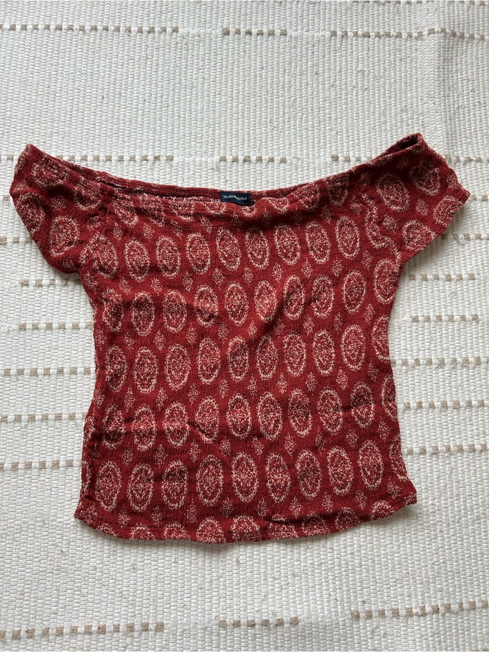Off-Shoulder Red Patterned Crop Top